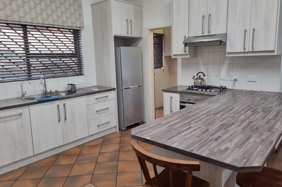 To Let 3 Bedroom Property for Rent in Vredekloof Western Cape